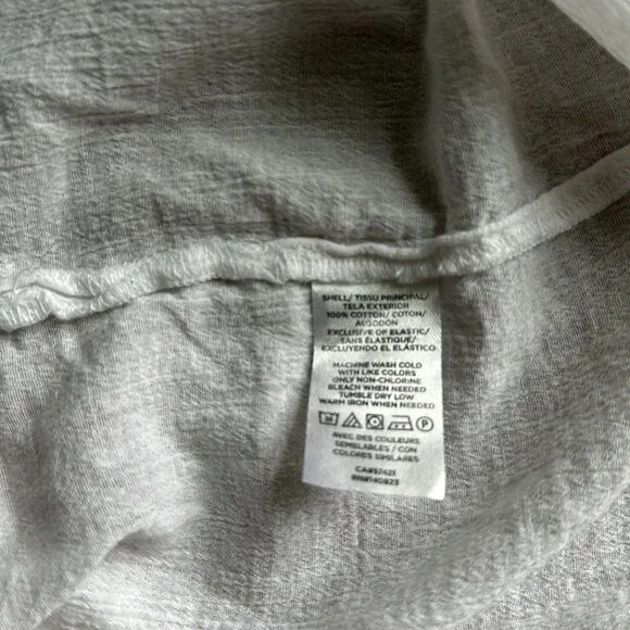 🤍🤍Ann Taylor Loft Button Down Top🤍🤍 - Picture 10 of 10